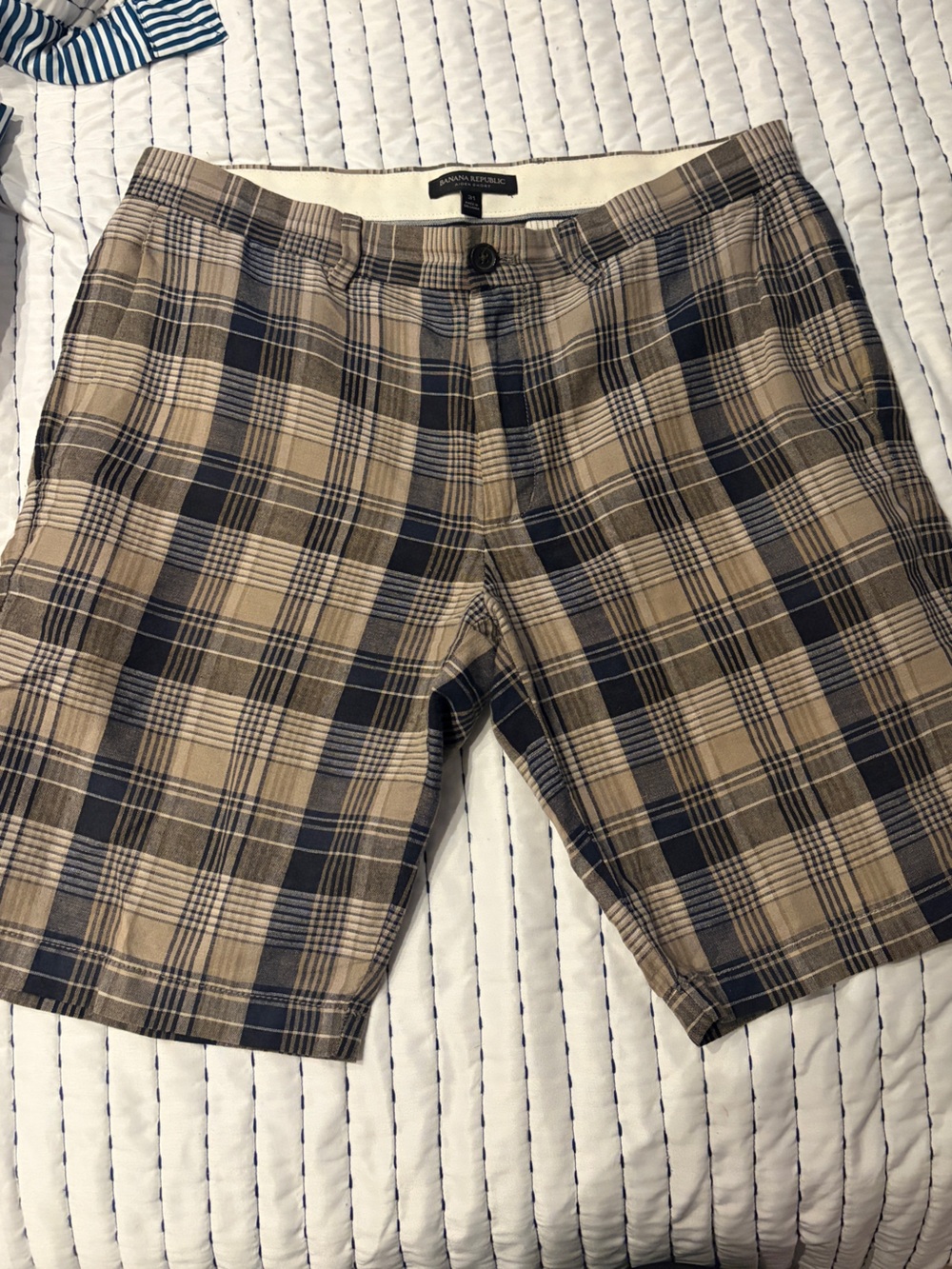 Banana Republic Plaid Chino Shorts in Tan and Navy
